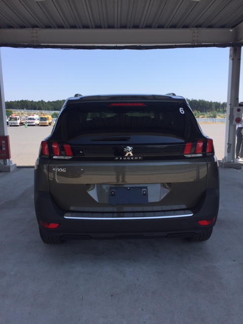 7人乗りSUV