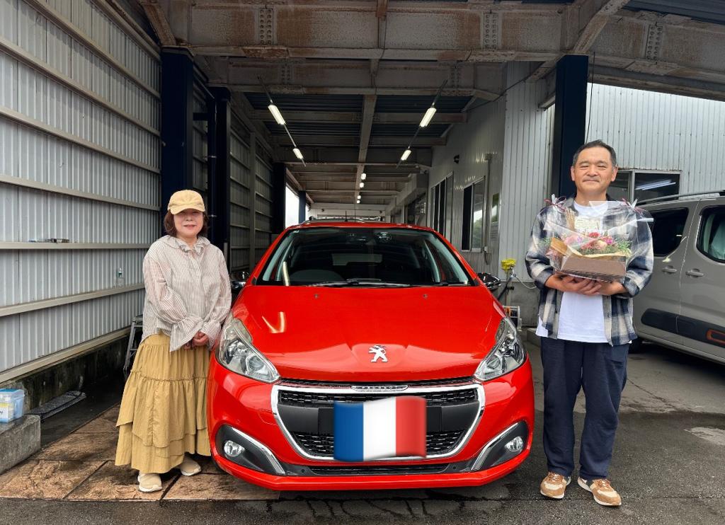 プジョー208ご納車おめでとうございます！